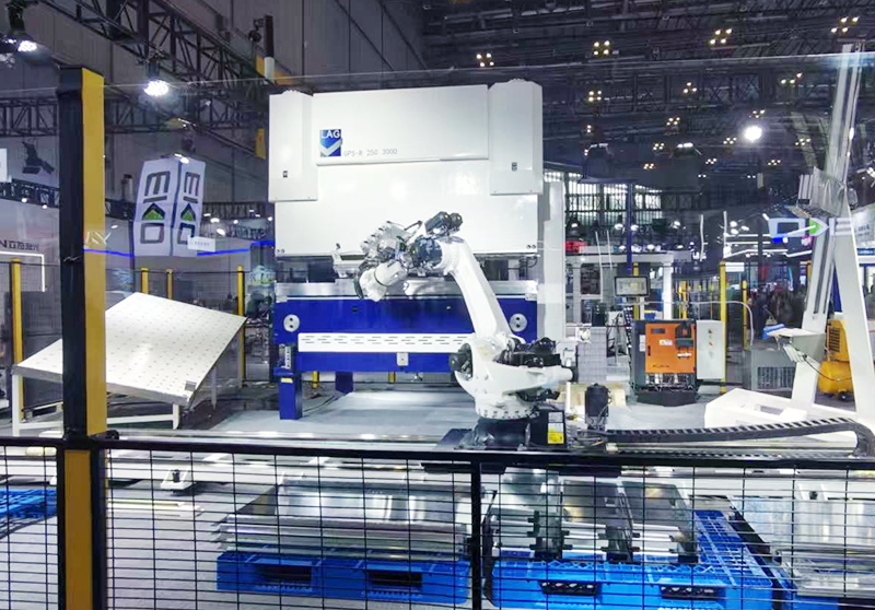 Still buzzing from CIIF? Our Sheet Metal Solutions: Closed-loop precision control... 
